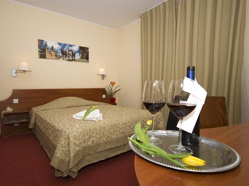 H6 Major Aparthotel Travel & Business, Free Parking Cracovia Exterior foto