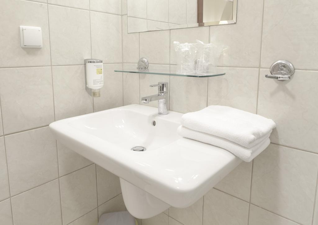 H6 Major Aparthotel Travel & Business, Free Parking Cracovia Exterior foto